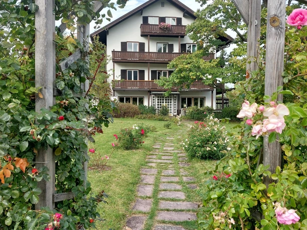 Haus und Gartenansicht