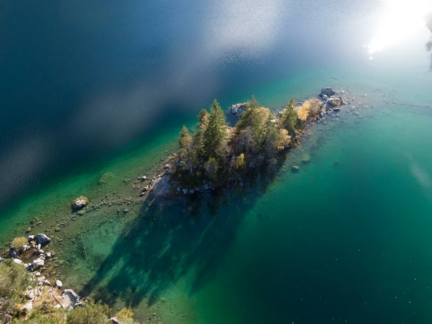 Eibsee©Tourist-Information Grainau-W (4).jpg