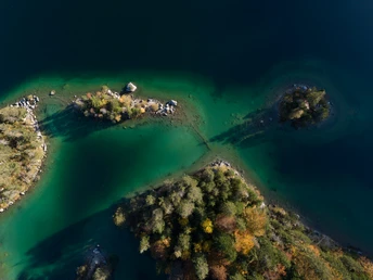 Eibsee©Tourist-Information Grainau-W (8).jpg