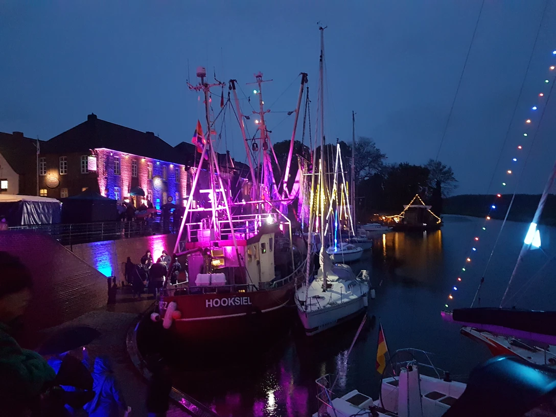 Hooksieler Herbstleuchten.png