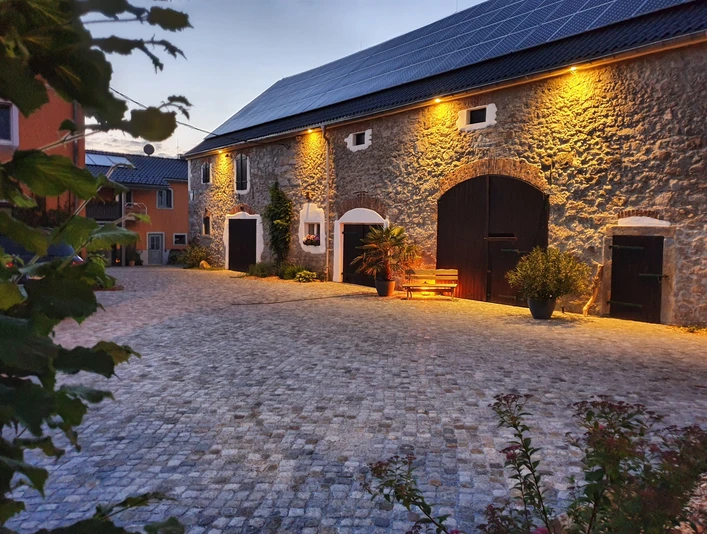 Ferienhof mit Ferienhaus und Ferienwohnung