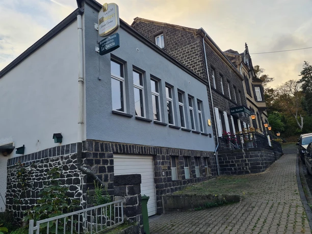 Für Familienfeier o.ä. ist ebenfalls Platz Für Familienfeier o.ä. ist ebenfalls Platz
