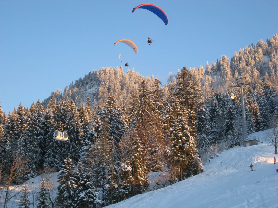 Gleitschirmfliegen im Winter