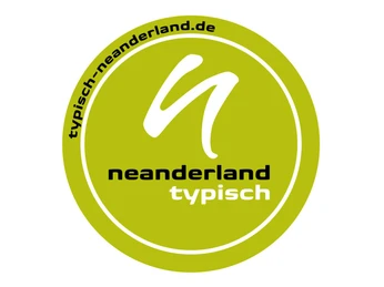 TYPISCH neanderland Siegel Grünes Siegel mit weißem Schriftzug: typisch neanderland.
