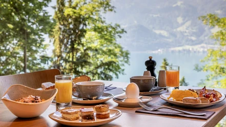 restaurant-stein-und-sein-st-beatushoehlen-brunch.jpg