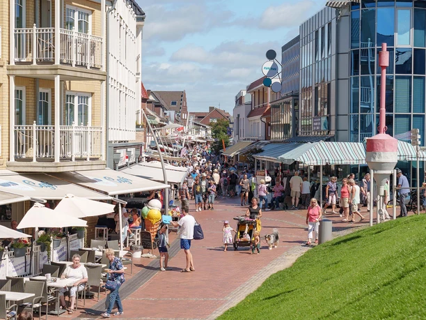 Die Alleestrasse in Büsum