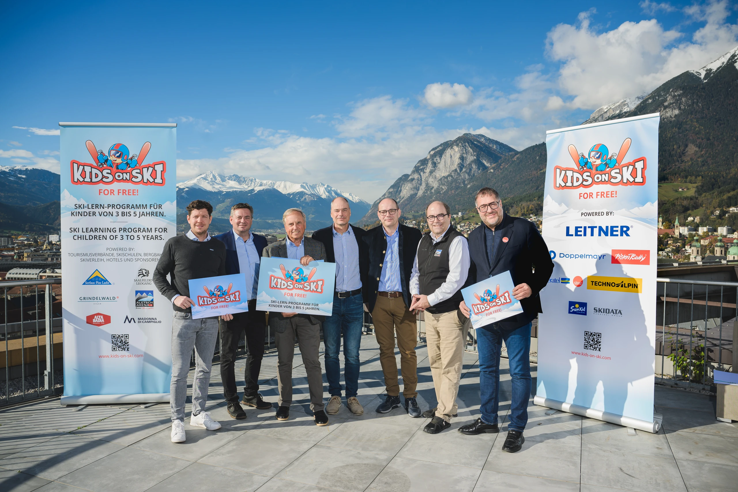 Kids-on-ski-Gruppenbild