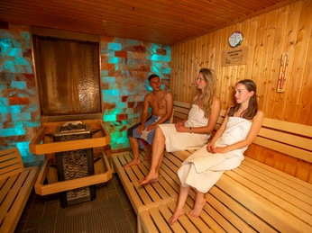 Wattn Sauna 03 - Stöver.jpg