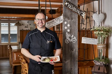 Marco Schnider - Ihr Gastgeber im Restaurant Alpenrösli