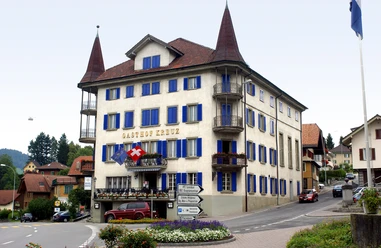 Das Hotel Kreuz liegt mitten im Dorfzentrum von Schüpfheim