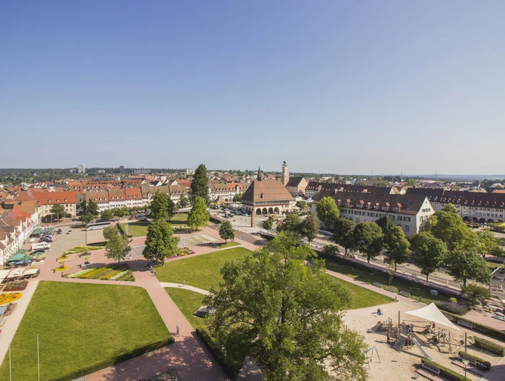 Blick von der Stadtkirche über den Marktplatz