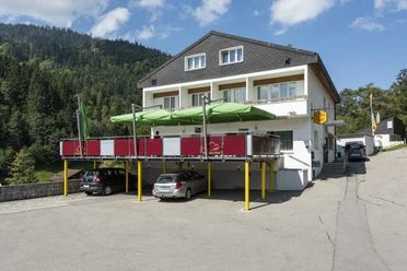 Dans le village de Flühli, en direction de l'église, vous trouverez l'auberge Stutz.