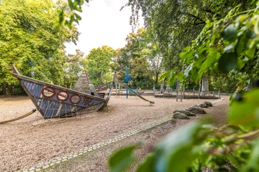 Plac zabaw w Auensee zaprasza na przerwę od zabawy.