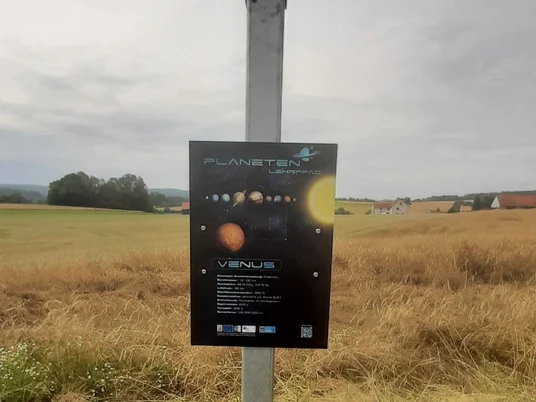 Station Planet Venus