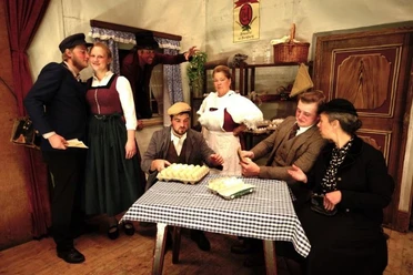 Mittenwalder Bauerntheater - "Der Deifi und die Kramerin"