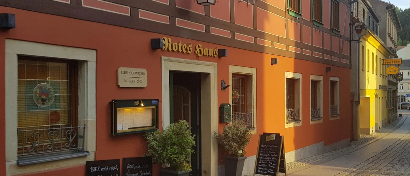 Herzlich willkommen im Roten Haus