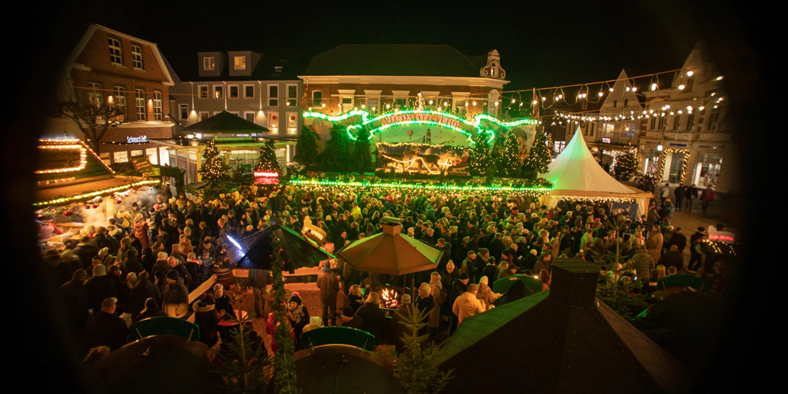 Auricher Weihnachtszauber Weihnachtsdorf Auricher Weihnachtszauber WeihnachtsdorfAurich Christmas Magic Christmas VillageAurich Christmas Magic JulebyAurich Kerstmagie Kerstdorp