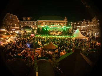 Auricher Weihnachtszauber Weihnachtsdorf Auricher Weihnachtszauber WeihnachtsdorfAurich Christmas Magic Christmas VillageAurich Christmas Magic JulebyAurich Kerstmagie Kerstdorp