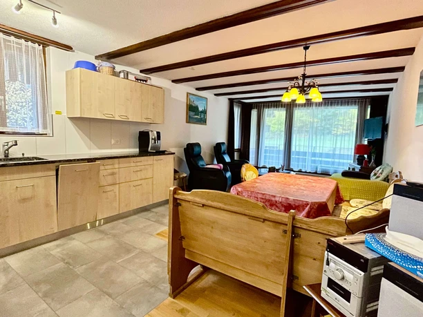 Küche mit Wohnzimmer