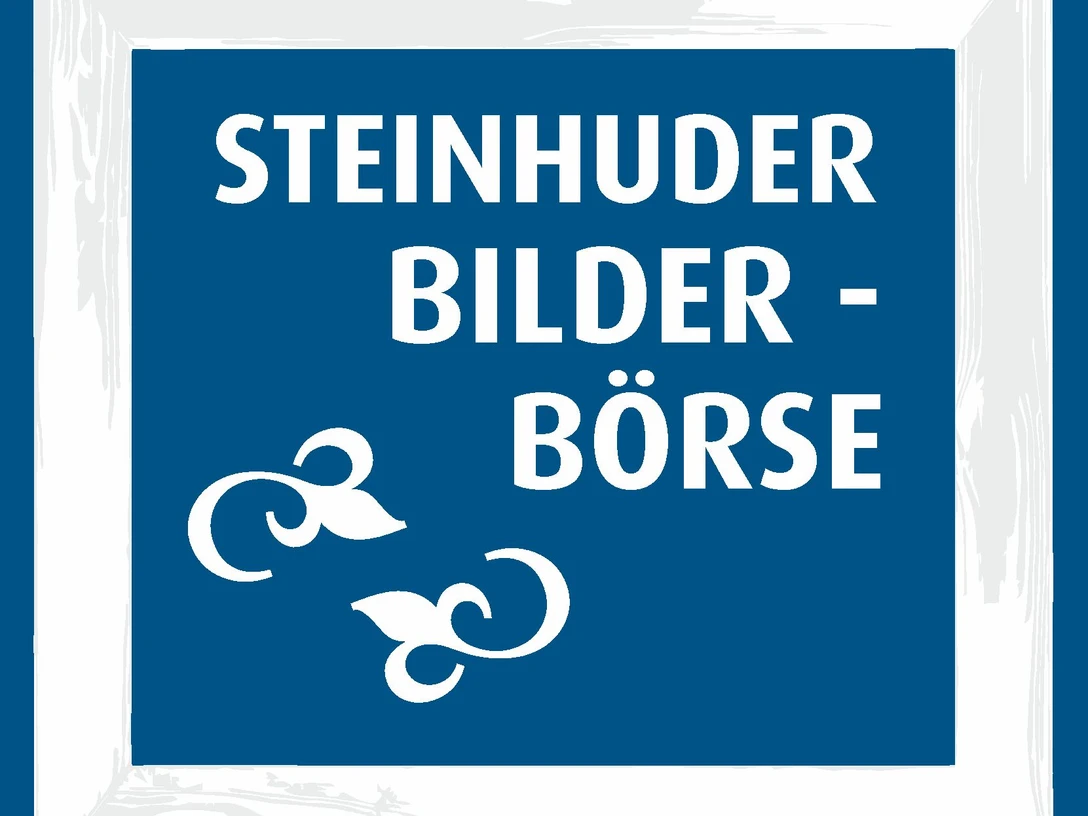 Bilderbörse-Kunstscheune-Steinhude Blaues Schild mit weißem Rahmen und floralen Mustern zeigt den Schriftzug "Steinhuder Bilder-Börse".