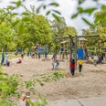 Spielplatz im Friedenspark - Familie in Leipzig Der Spielplatz im Friedenspark lädt zu einer Spielpause ein.