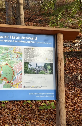 Wandertafel am Wanderparkplatz Asch/Augustinum