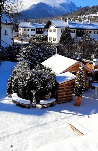 Garten mit Fasssauna (7)