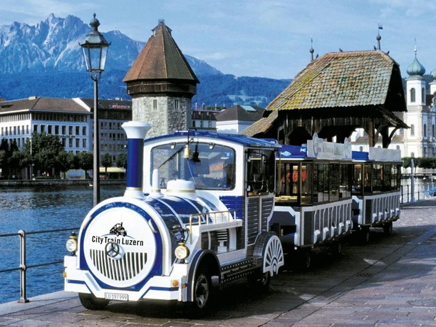 Stadtrundfahrt-city-train-fuehrungen-ausfluege-luzernc.jpg