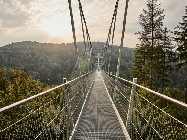 Skywalk Willingen im Gegenlicht