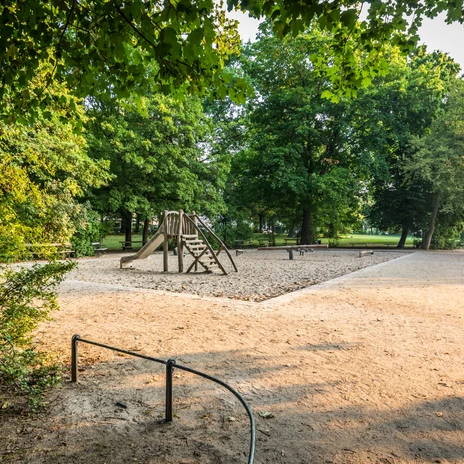 Playground in Johannapark - Family in Leipzig There is a small children's playground in Johannapark.