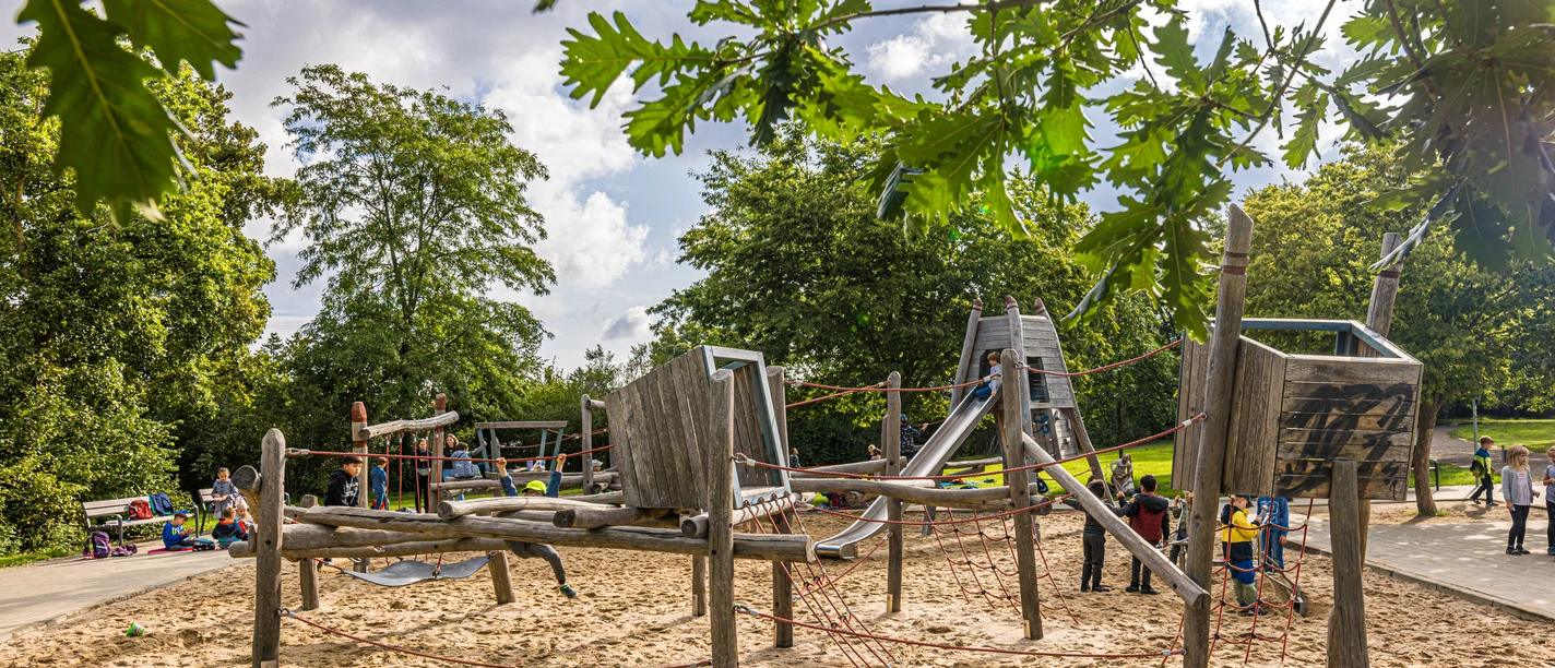Spielplatz am Klangberg - Familie in Leipzig Der Spielplatz am Klangberg bietet viele Spielmöglichkeiten.