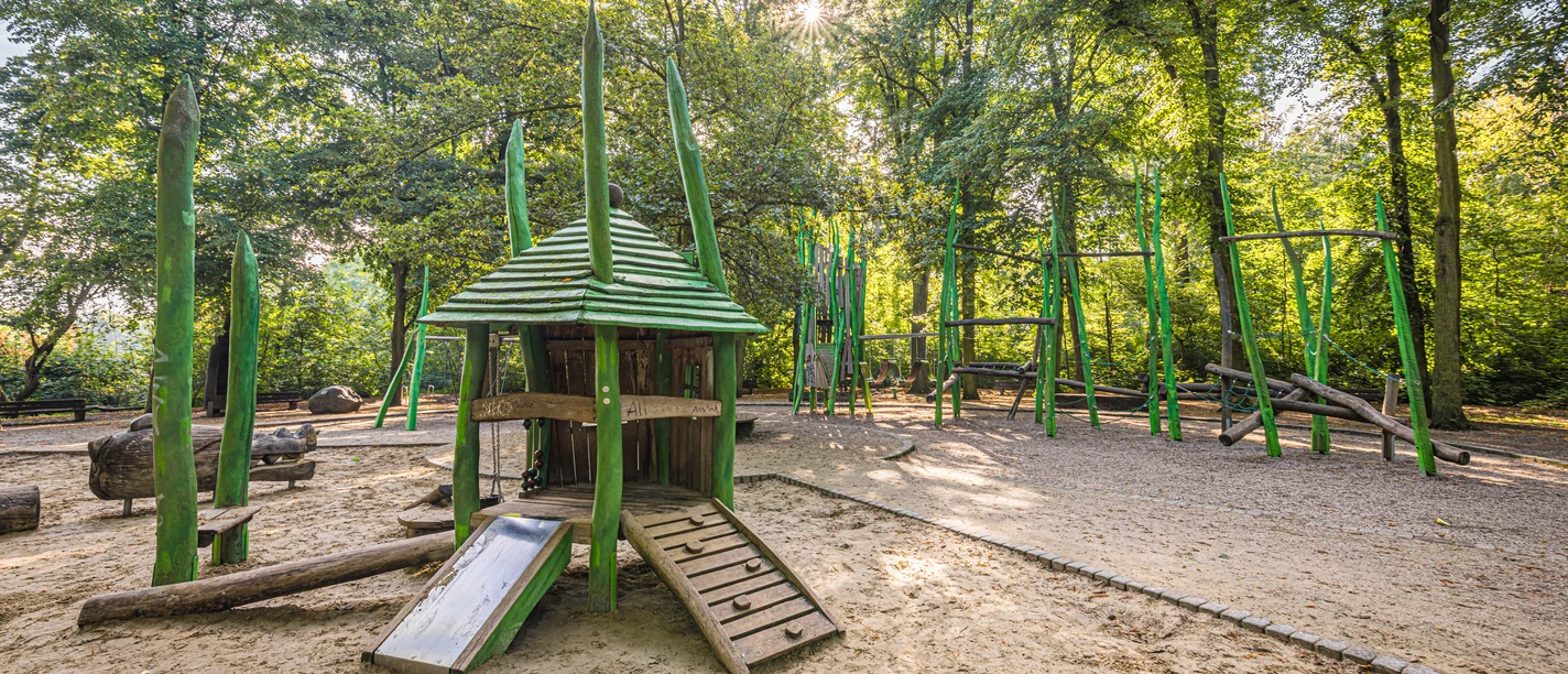 Spielplatz "Louise-Otto-Peters-Platz" - Familie in Leipzig Der Spielplatz "Louise-Otto-Peters-Platz" liegt mitten im Rosental.