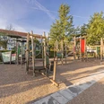 Spielplatz am Steinplatz - Familie in Leipzig Auf dem Spielplatz am Steinplatz gibt es ein großes Klettergerüst für Kinder.