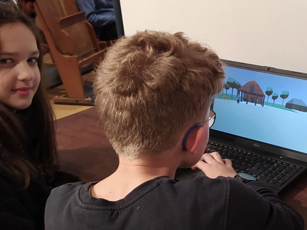 Am Museumsspiel der digitalen Kinderbuhütte