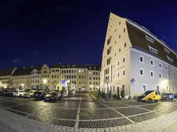 Stadtpension Dresdner Hof bei Nacht