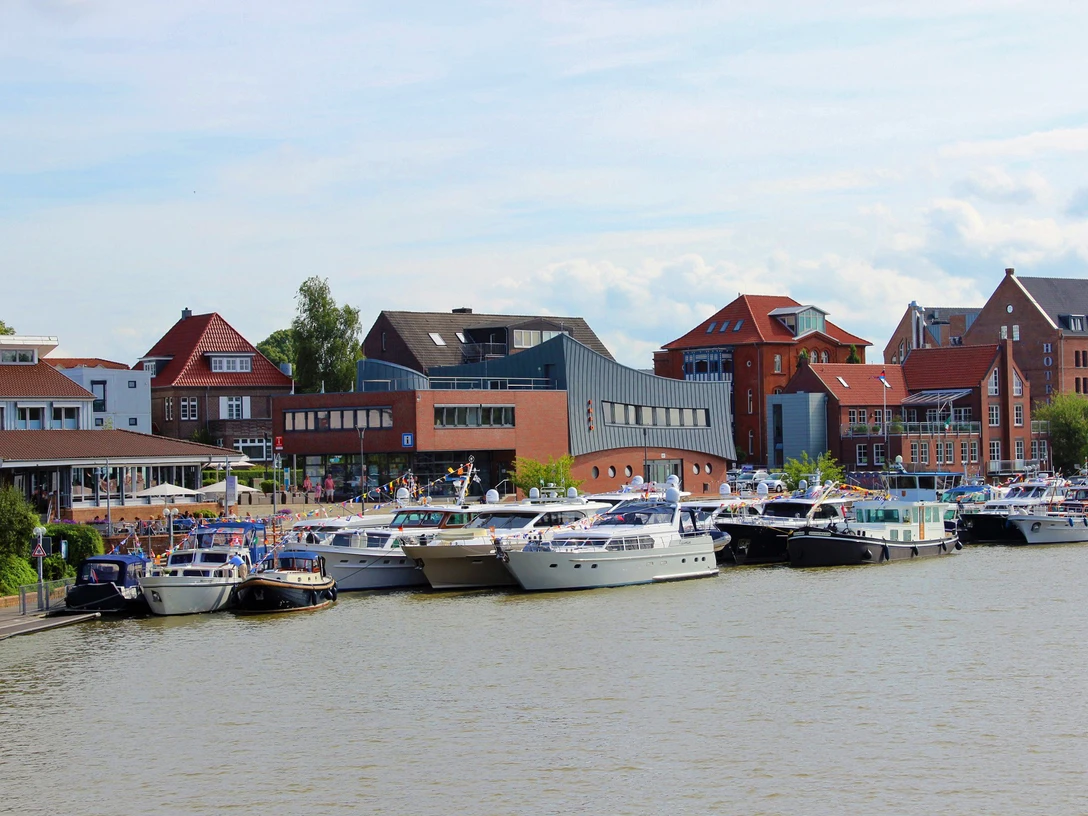 Tourist Information Stadt Leer Das Bild zeigt die Tourist Information der Stadt LeerThe picture shows the Tourist Information of the city of LeerBilledet viser turistinformationen i byen Leer.De foto toont de Tourist Information van de stad Leer