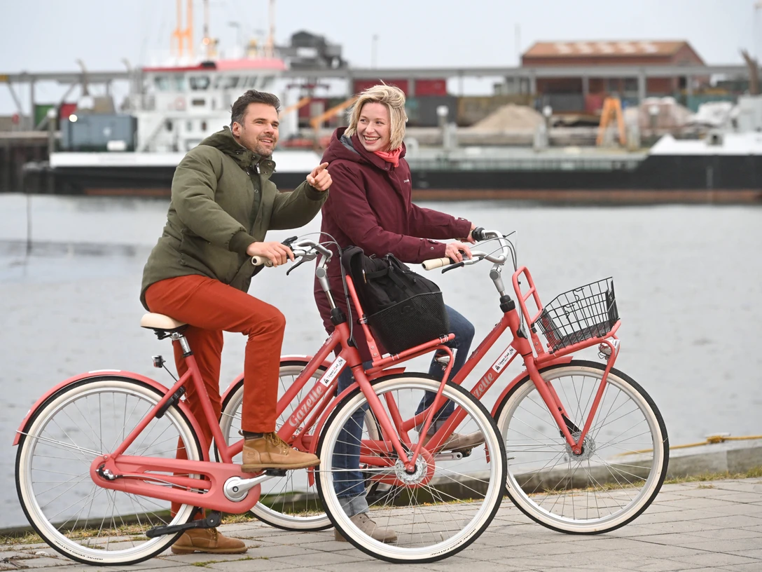 Fahrradparkplatz im Loog auf Juist.jpg Fahrradparkplatz im Loog auf Juist