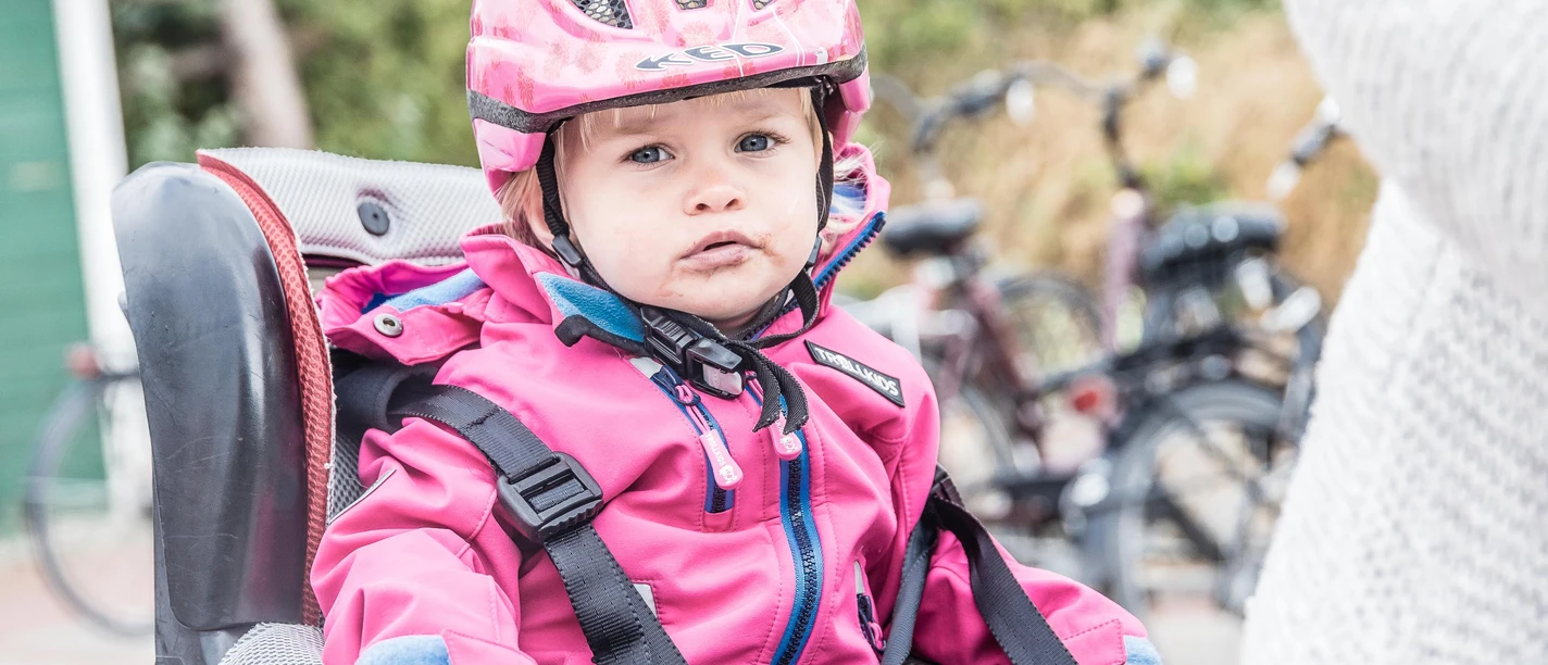 Fahrradparkplatz am Strandabgang Herrenpfad auf Juist.jpg Fahrradparkplatz am Strandabgang Herrenpfad auf Juist