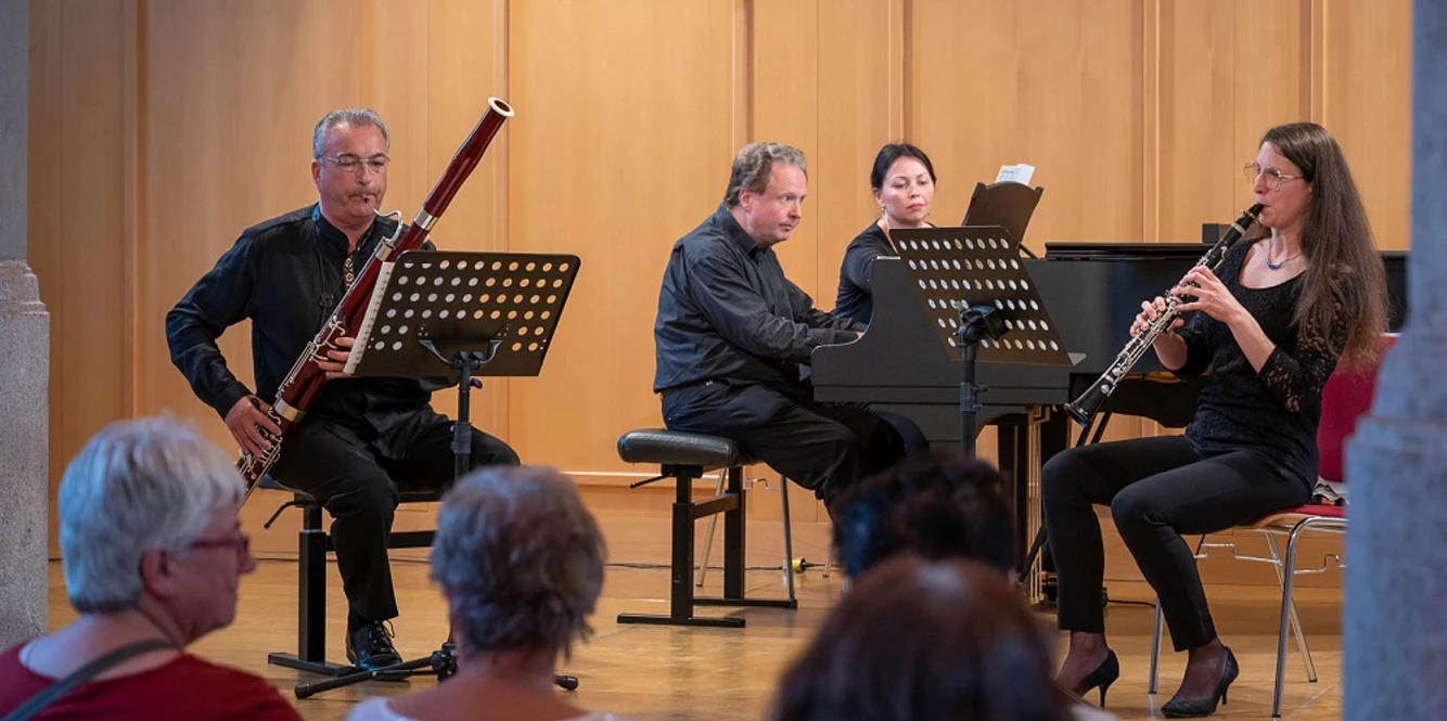 Kammerkonzert Erchinger/Domuncu/Uhlig // Thüringer Landesmusikakademie Sondershausen 2023 © Jana Groß Kammerkonzert Erchinger/Domuncu/Uhlig // Thüringer Landesmusikakademie Sondershausen 2023 © Jana Groß
