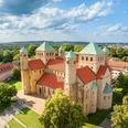 UNESCO-Welterbe St. Michael in Hildesheim Zu sehen ist eine Luftansicht des UNESCO-Welterbe St. Michael in Hildesheim.