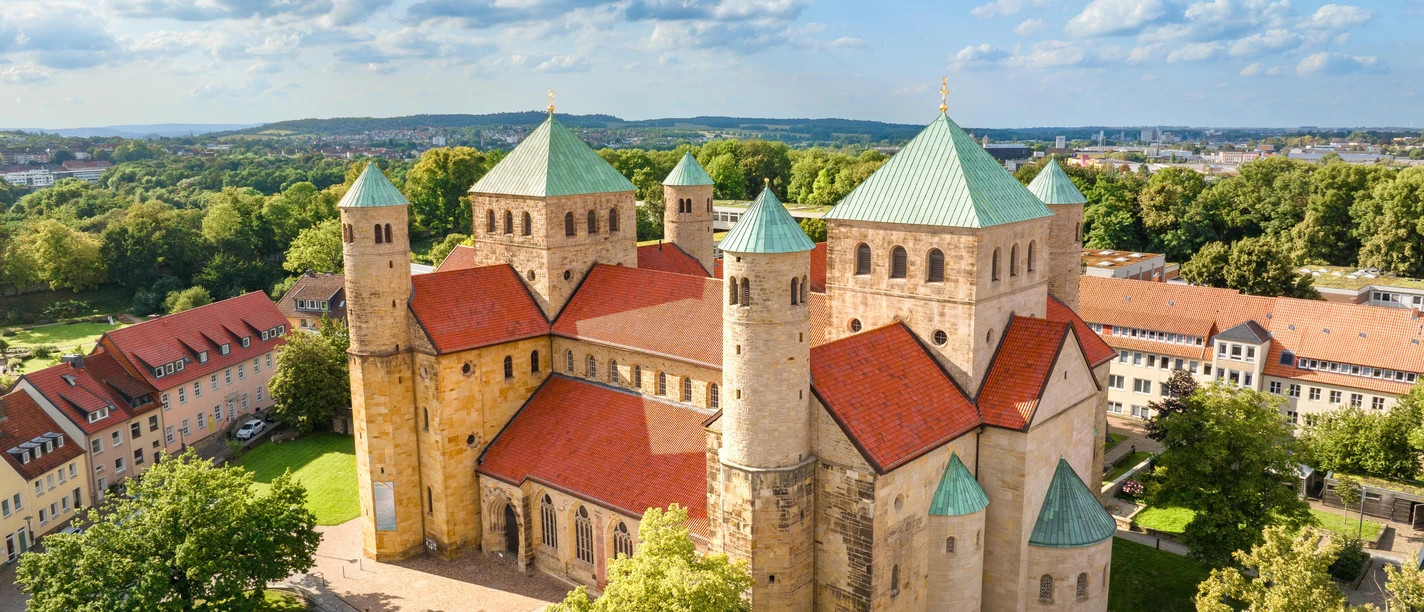 UNESCO-Welterbe St. Michael in Hildesheim Zu sehen ist eine Luftansicht des UNESCO-Welterbe St. Michael in Hildesheim.
