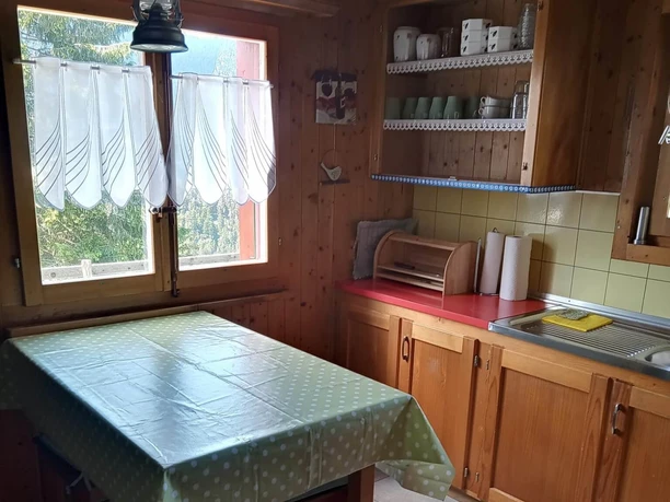 Kitchen with dining table