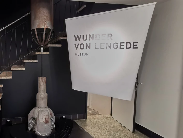 wunder-von-lengede-treppe-nach-1963-beate-ziehres-zeitorte.jpg
