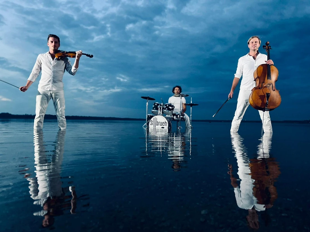 Konzert: Stilbruch - Der Name ist Programm! auf Juist.JPG Konzert: Stilbruch - Der Name ist Programm! auf Juist