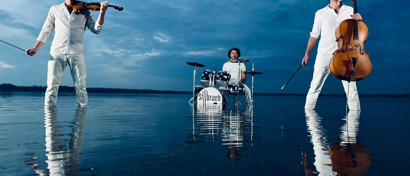 Konzert: Stilbruch - Der Name ist Programm! auf Juist.JPG Konzert: Stilbruch - Der Name ist Programm! auf Juist