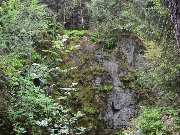 Felsen nahe der "Alten Eisenbahn"
