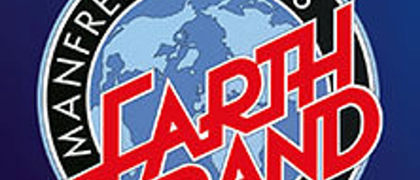 Logo mit Weltkugel und rotem Schriftzug Manfred Mann's Earth Band auf blauem Hintergrund