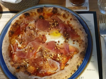 bonna - Pizza Tirolese