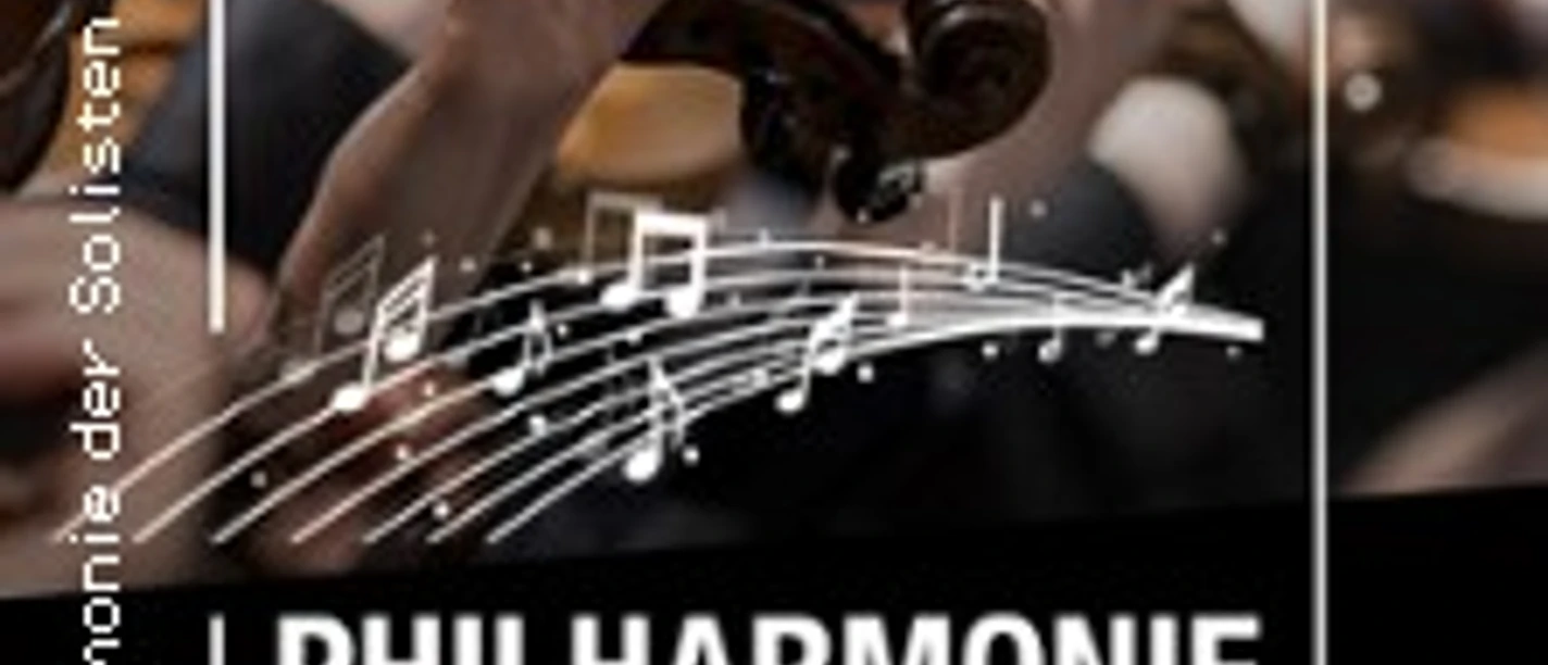 Ein Orchester bei der Aufführung, mit Fokus auf die Hände der Musiker, die ihre Instrumente spielen.