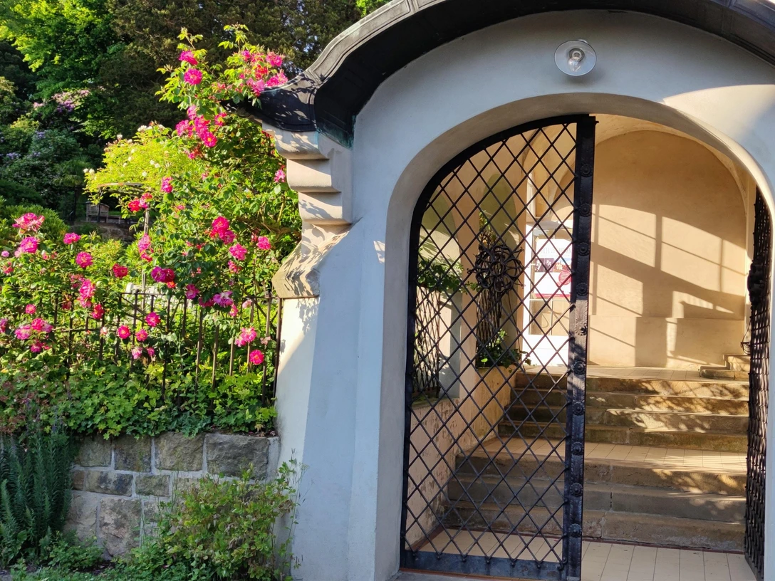 Romantischer Rundgang durch den Schlosspark